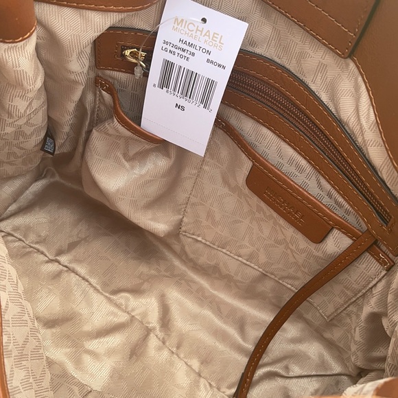 MICHAEL Michael Kors Handbags - Michael Kors! Authentic! New with tags